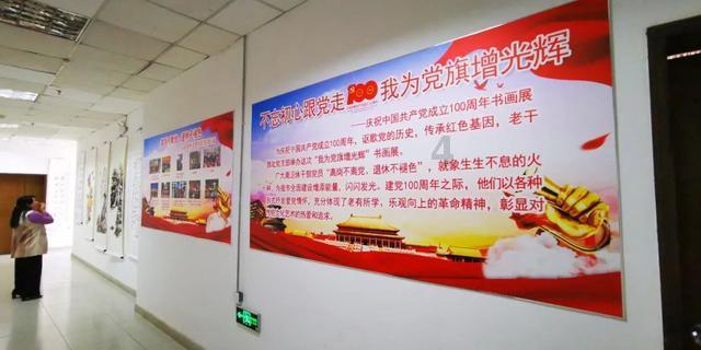 离开张兰创建的平台，肖肖前途并不被看好，文文就是失败的案例